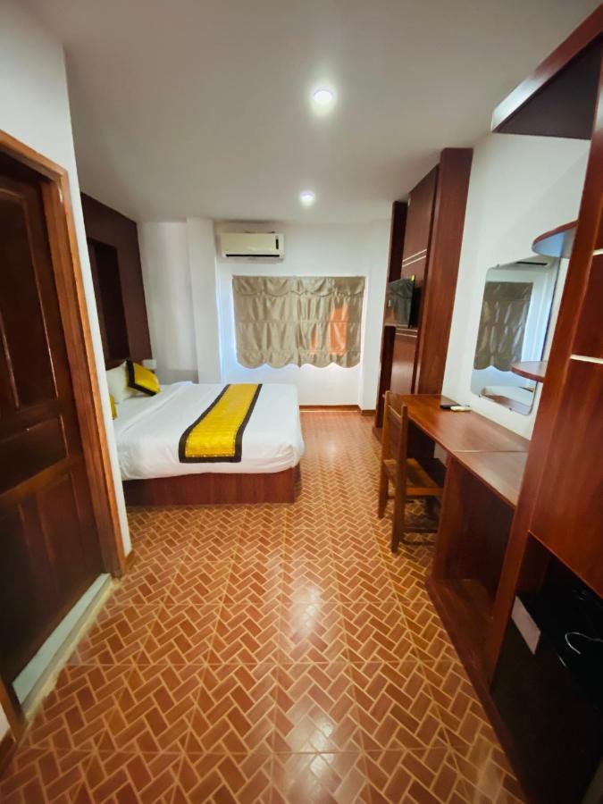 Lacasa Vang Vieng Hotel Exterior photo
