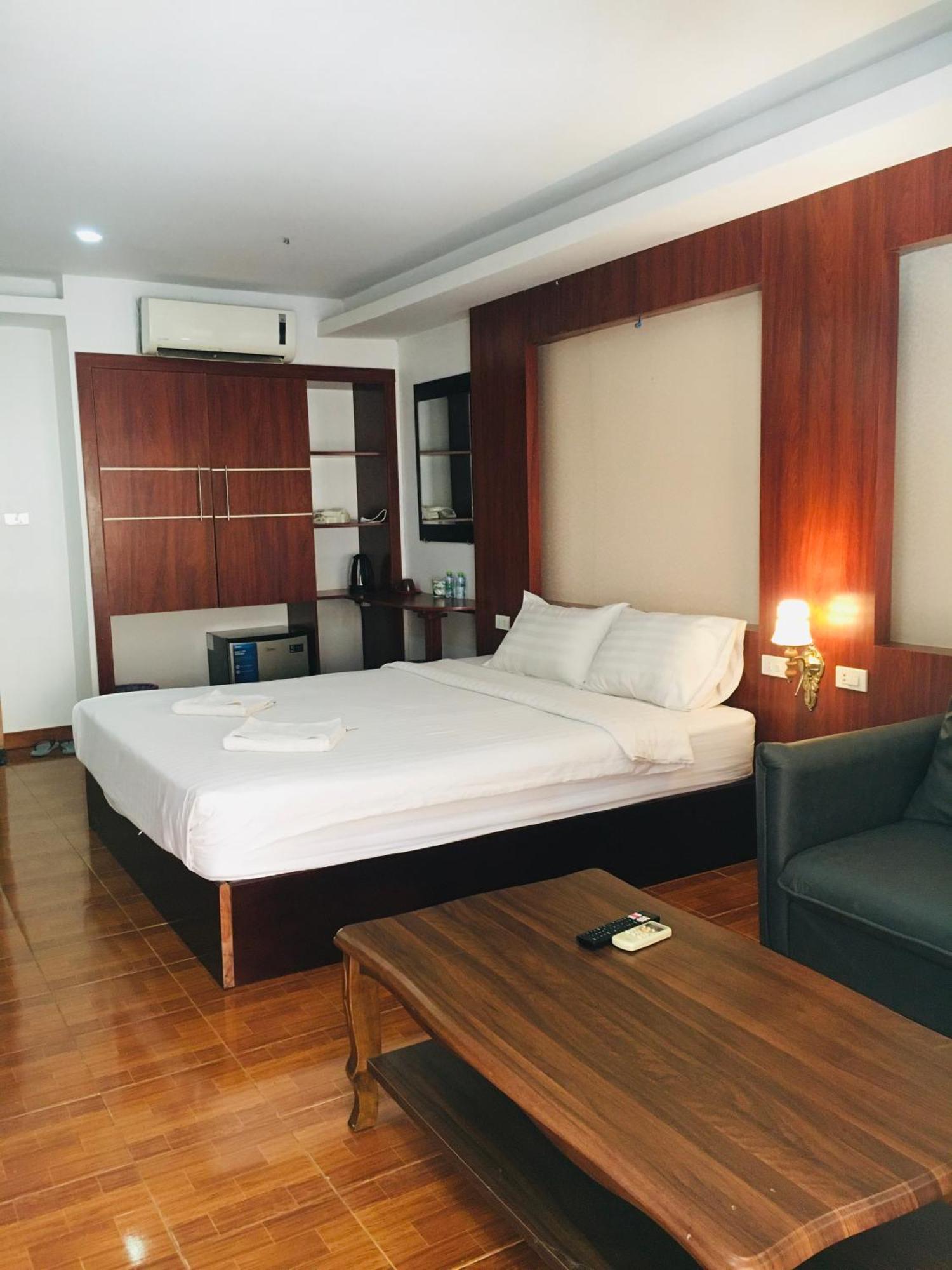 Lacasa Vang Vieng Hotel Exterior photo